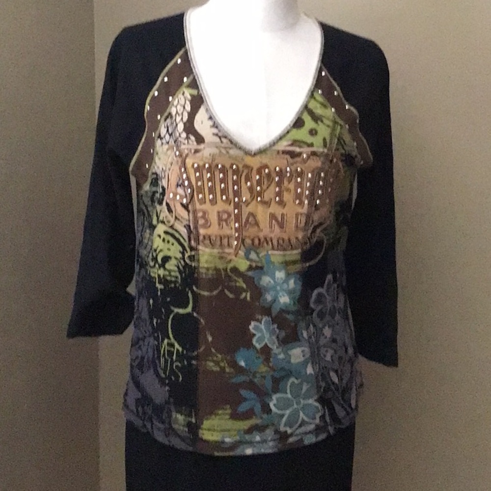 Vanilla Sugar V-Neck Tee